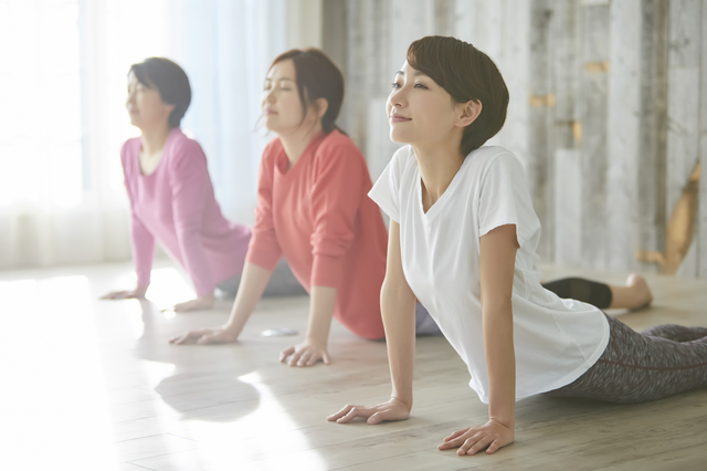 介護_腰痛_改善_エクササイズ_ストレッチ_おすすめ