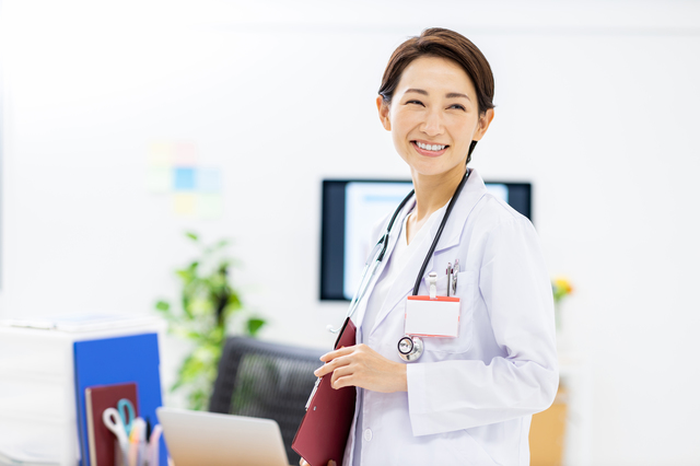 心臓血管外科医師の平均年収はいくら？転職方法も紹介
