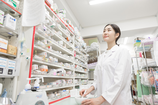 フラワー薬局_薬剤師_年収_仕事内容